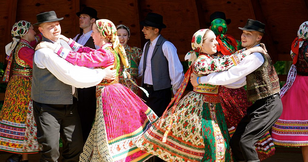 dancers2